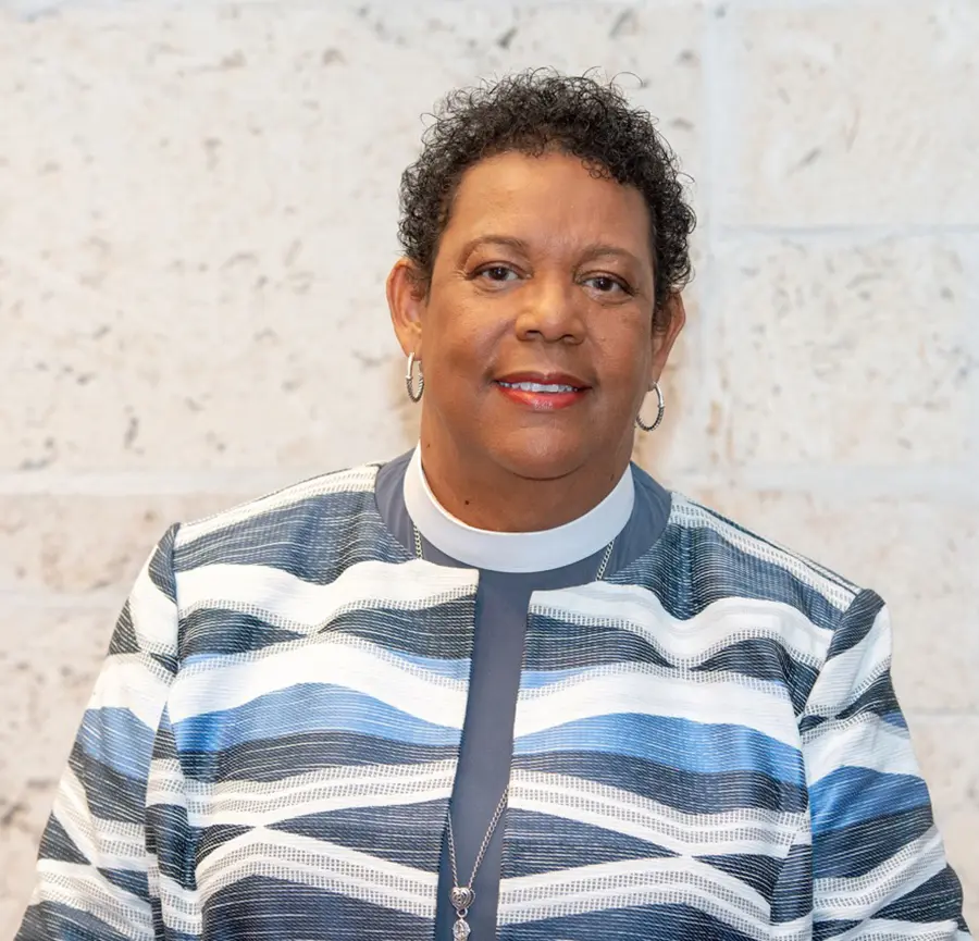 Rev. Bobbie2-Vestry